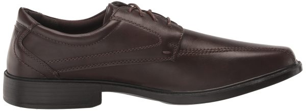 Men’s dark brown oxford shoes